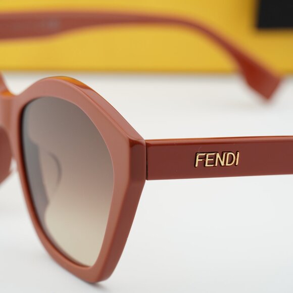 Fendi FE40175F 66F Butterfly Sunglasses - Red/Brown main image 9